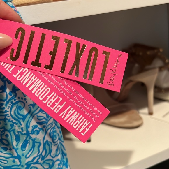 Lilly Pulitzer Golf Shorts size 2 - Picture 2 of 4